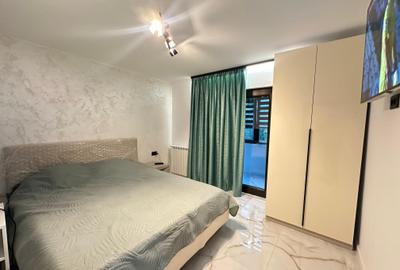 Apartament cu 2 camere decomandat în Micro 20