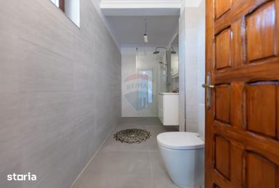 Casă cu 6 camere cu Teren 1710 Mp în Central