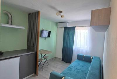 Garsonieră decomandată în Central