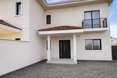 Duplex cu 5 camere cu Canalizare în Moșnița Nouă - 13