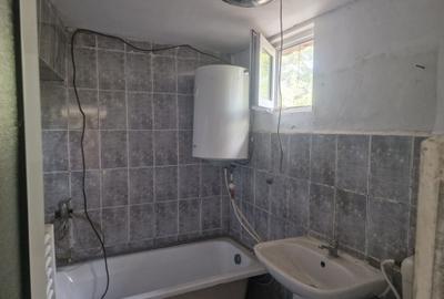 Casă cu 3 camere în Tărtășești