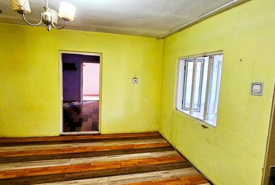 Casă cu 4 camere cu Teren 851 Mp în Exterior Sud - 2