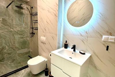 Apartament cu 2 camere semidecomandat în Cristian