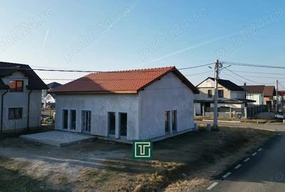 Casă cu 3 camere cu Teren 303 Mp în Fântânele - 2