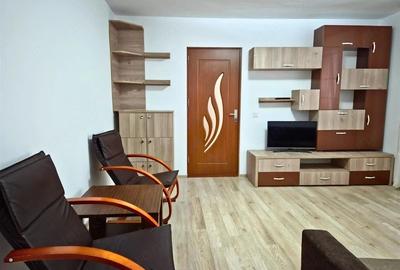 Apartament cu 2 camere semidecomandat în Căzănești (Râmnicu Vâlcea)