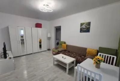 Apartament cu 2 camere semidecomandat în 1 Mai