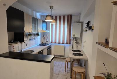 Apartament cu 2 camere decomandat în Malu Roșu - 2