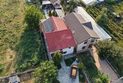 Casă cu 4 camere în Câmpineanca