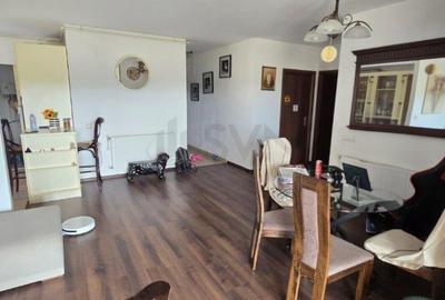 Apartament cu 3 camere semidecomandat, mobilat în DN 1 - 2