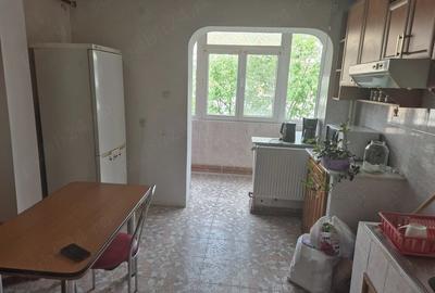 Apartament cu 2 camere decomandat în Central - 2