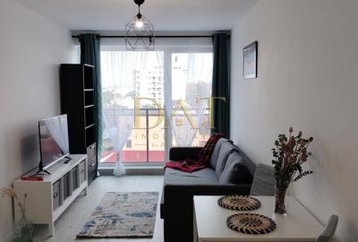Apartament cu 2 camere semidecomandat, mobilat în Central