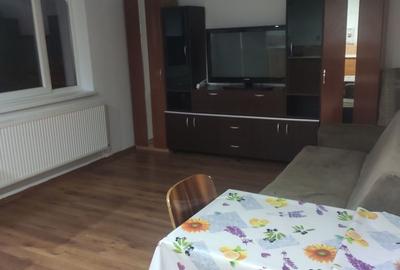 Apartament cu 2 camere decomandat în Petrila - 2
