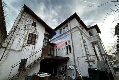 Spațiu comercial, de 225 mp, în Central - 24