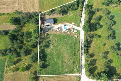 Casă cu 2 camere cu Teren 3900 Mp în Măgureni - 1