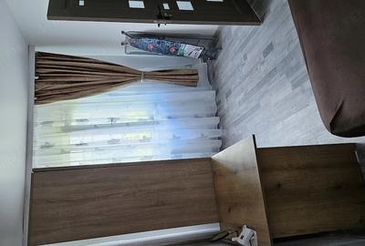 Apartament cu 3 camere semidecomandat în Circumvalațiunii - 1