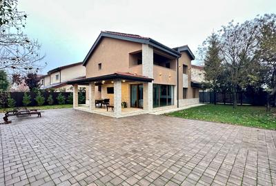 Casă individuală cu 5 camere cu Canalizare în Pipera