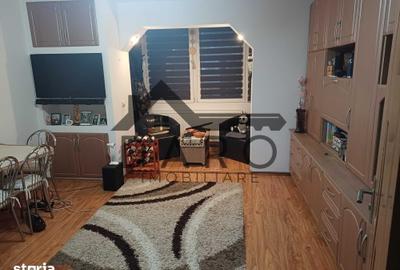 Apartament cu 3 camere în Dâmbu Pietros