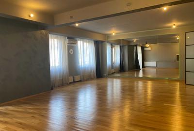 Apartament cu 4 camere decomandat în Central - 1