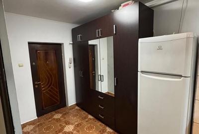 Apartament cu 2 camere decomandat în Dobroești