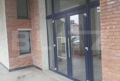 Spațiu comercial, de 680 mp, în Paltin