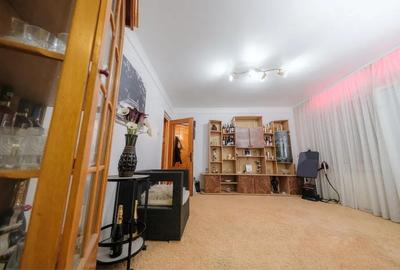 Apartament cu 3 camere circular în Km 4-5