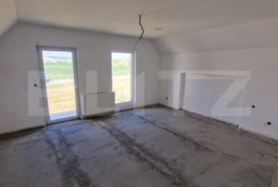 Casă cu 4 camere cu Teren 5600 Mp în Central - 7