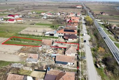 Teren de 14000 mp, în Central