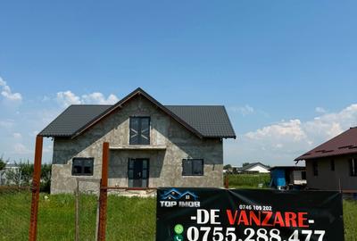 Casă individuală cu 5 camere cu Teren 700 Mp în Exterior Sud - 1