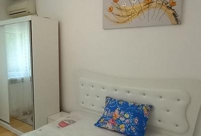 Garsonieră decomandată în Gorjului