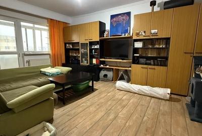 Apartament cu 3 camere decomandat în Nord