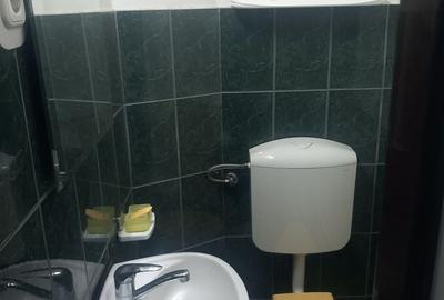 Casă cu 9 camere cu Teren 120 Mp în Central - 7