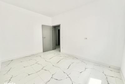 Apartament cu 2 camere decomandat în Neptun
