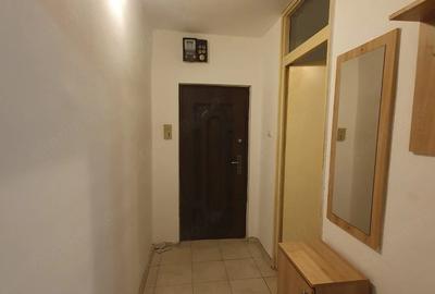Apartament cu 2 camere semidecomandat în Olimpia-Stadion
