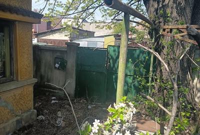 Casă cu Teren 365 Mp în Rahova
