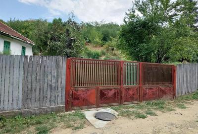 Teren de 3840 mp, în Central