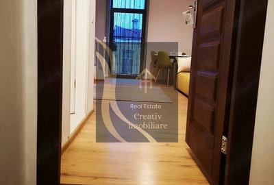 Apartament cu 4 camere semidecomandat în Unirii