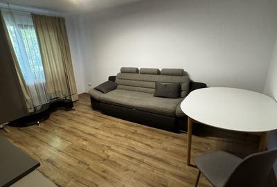 Apartament cu 3 camere decomandat în Tătărași - 2