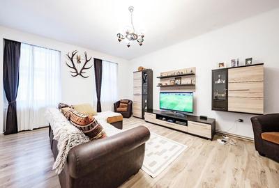 Apartament cu 3 camere semidecomandat, mobilat în Central - 1