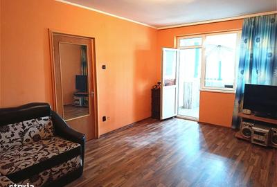 Apartament cu 2 camere decomandat în Titan