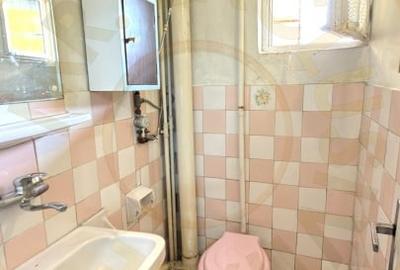Apartament cu 3 camere semidecomandat, mobilat în Carei - 9