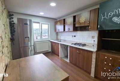 Apartament cu 2 camere decomandat în Petros - 8