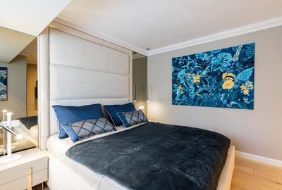 Apartament cu 4 camere decomandat, mobilat în P-ța Victoriei