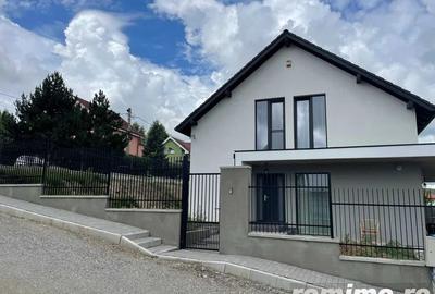Casă cu 4 camere cu Teren 500 Mp în Sâncraiu de Mureș
