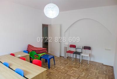 Casă cu Teren 100 Mp în Tineretului