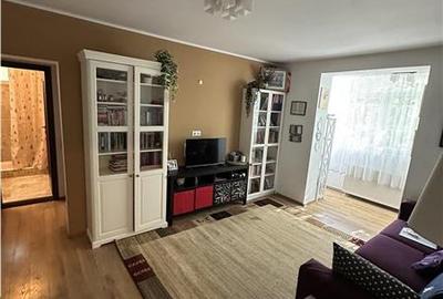 Apartament cu 2 camere semidecomandat în Costin Georgian