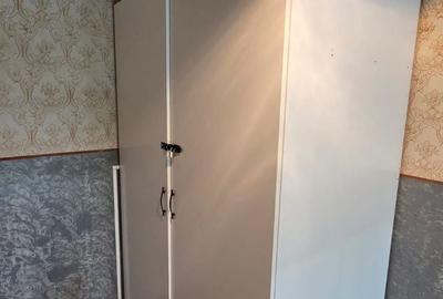 Apartament cu 3 camere în Micro 16
