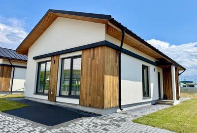 Casă cu 3 camere cu Teren 95 Mp în Exterior Vest