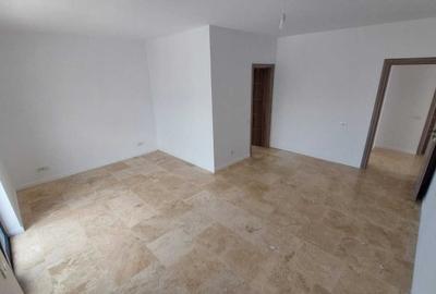 Casă cu 3 camere în Central