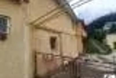 Casă cu 3 camere cu Teren 272 Mp în Poiana Țapului