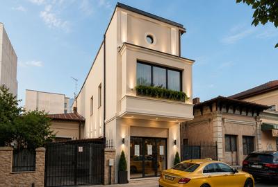 Casă cu 10 camere cu Canalizare în Unirii